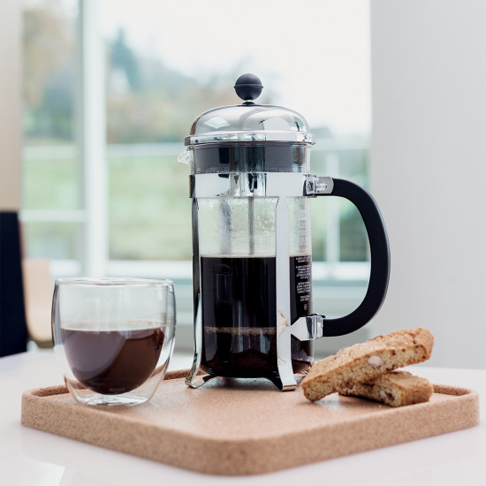 La cafetera de émbolo, cafetera de pistón, cafetera francesa o