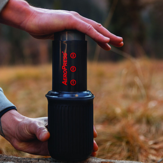 Cafetière à piston de voyage AeroPress Go