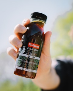 Avez-vous déjà craqué pour le Cold Brew Malongo ? 🤤 ☕

Une recette infusée à froid, bio, équitable, sans sucres ajoutés et 100% rafraichissante !