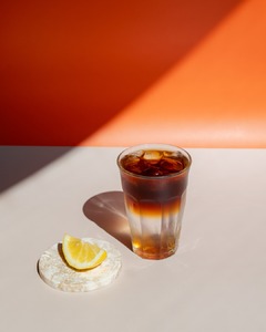 Envie de saveurs d’été ? 

Craquez pour notre Café Tonic Vanille : frais, pétillant et gourmand. 🍹✨

📍 À découvrir dans nos boutiques à Paris et Nice.