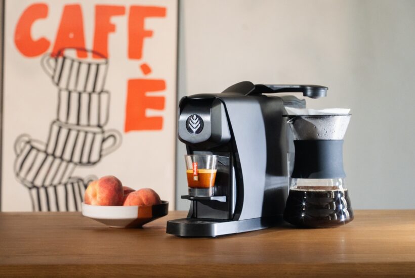 Une cafetière polyvalente et multiboissons