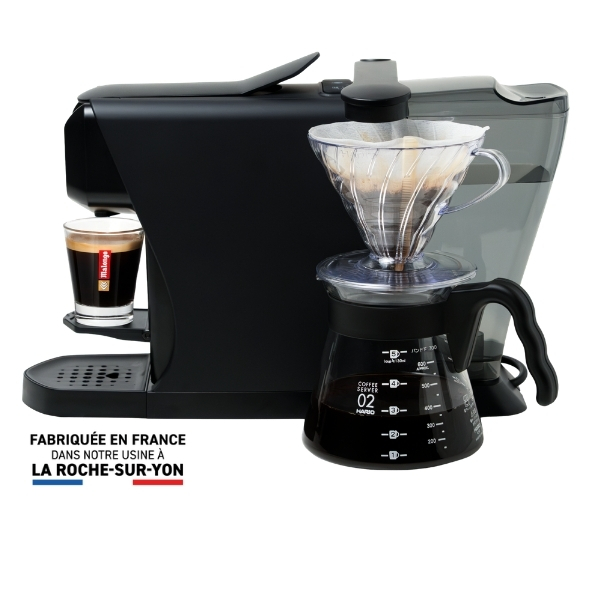 Une machine à dosettes et café moulu