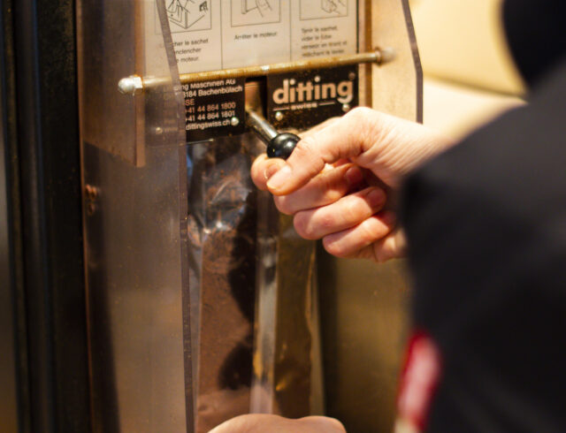 Torréfaction de café sur place et vente de cafés bio et équitables