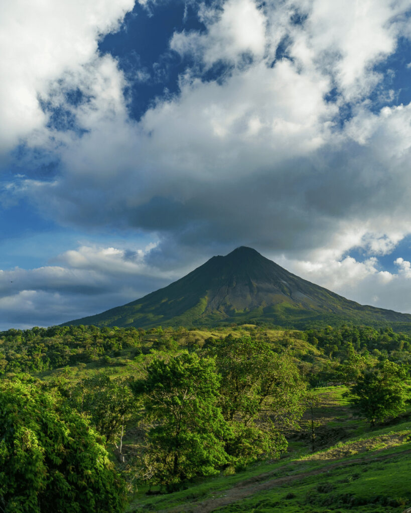 Photo paysage volcan au Costa Rica