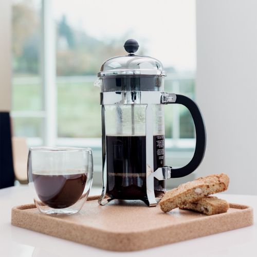 La cafetière piston parfaite avec son petit déjeuner 